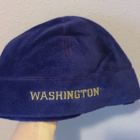 Columbia University Of Washington Fleece Purple Beanie Hat - Picture 3 of 3